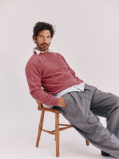 Harley of Scotland Mens Seamless Saddle Shoulder Shetland Sweater - Zinnia Magenta