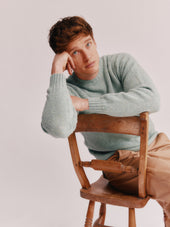 Harley of Scotland Seamless Saddle Shoulder Men's Shetland Sweater - Opal (Fauna Green)