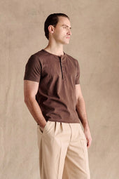 Henley Short Sleeve Dark Brown
