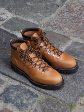 Bright Shoemakers Mountain Boot Teak