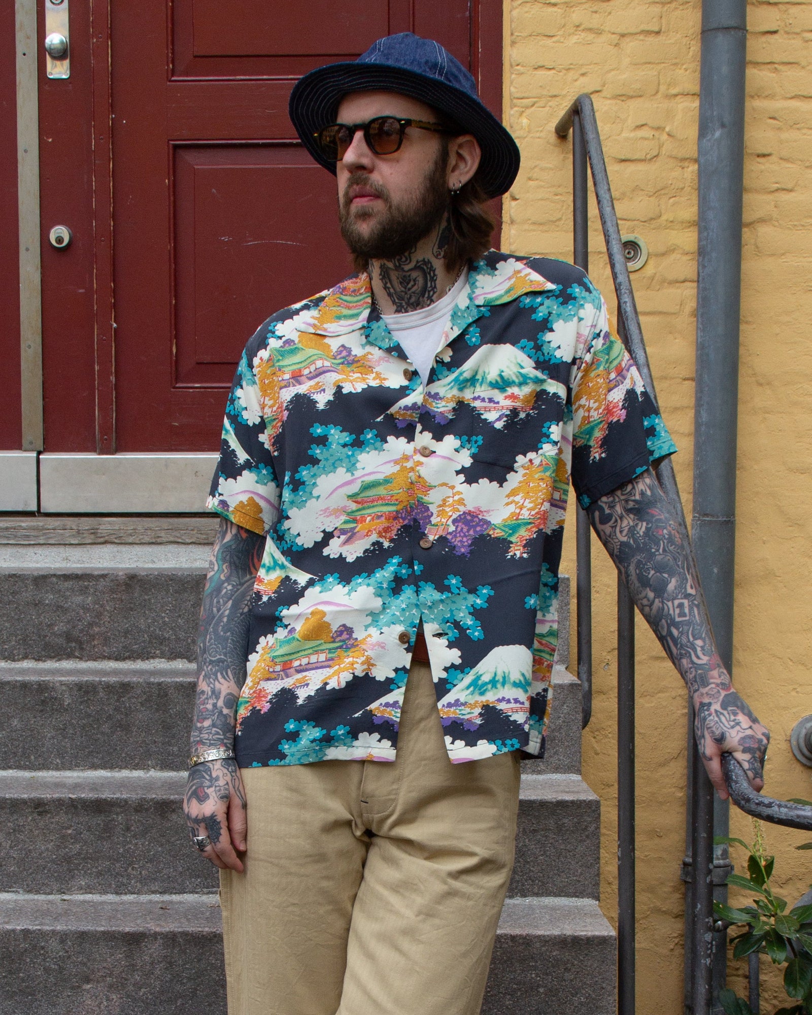 Sun Surf Rayon Hawaiian Shirt Ancient Capital Lot No Ss39618