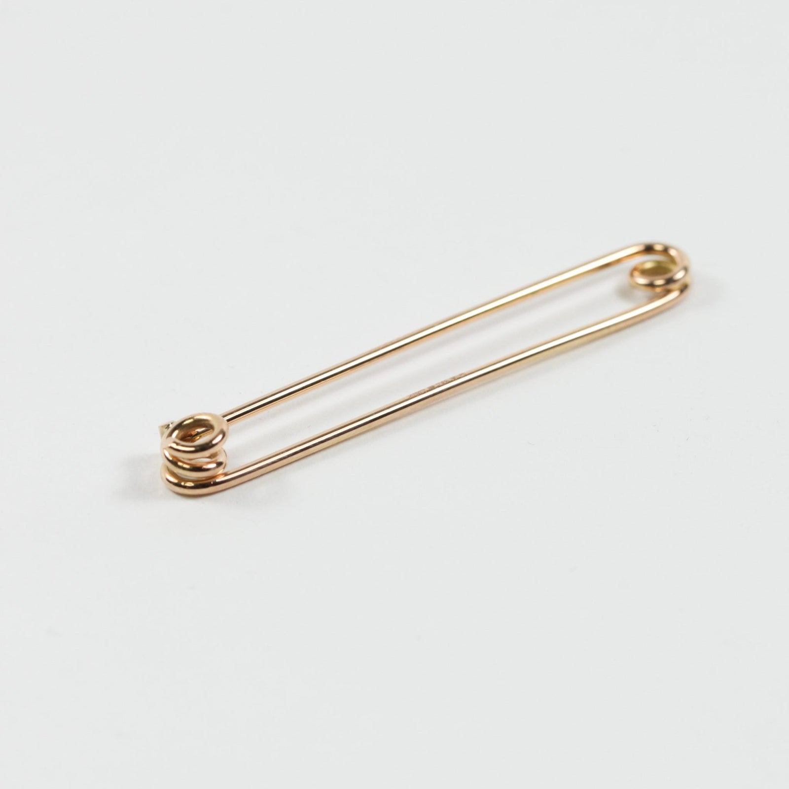 18ct Gold Collar Pin