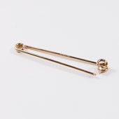 18ct Gold Collar Pin
