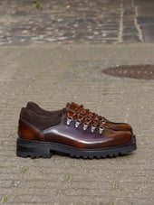 Bright Shoemakers Mountain Shoe Highshine