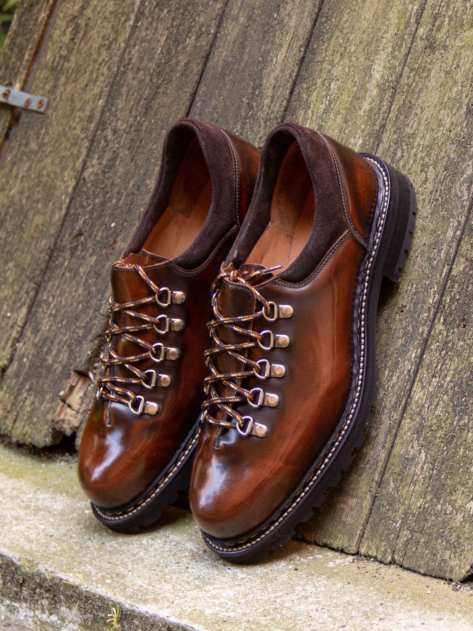 Bright Shoemakers Mountain Shoe Highshine