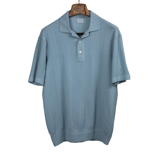 Molded knit polo in high twist light blue cotton