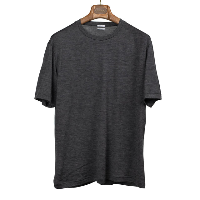 Short sleeve t-shirt in dark grey washable wool jersey