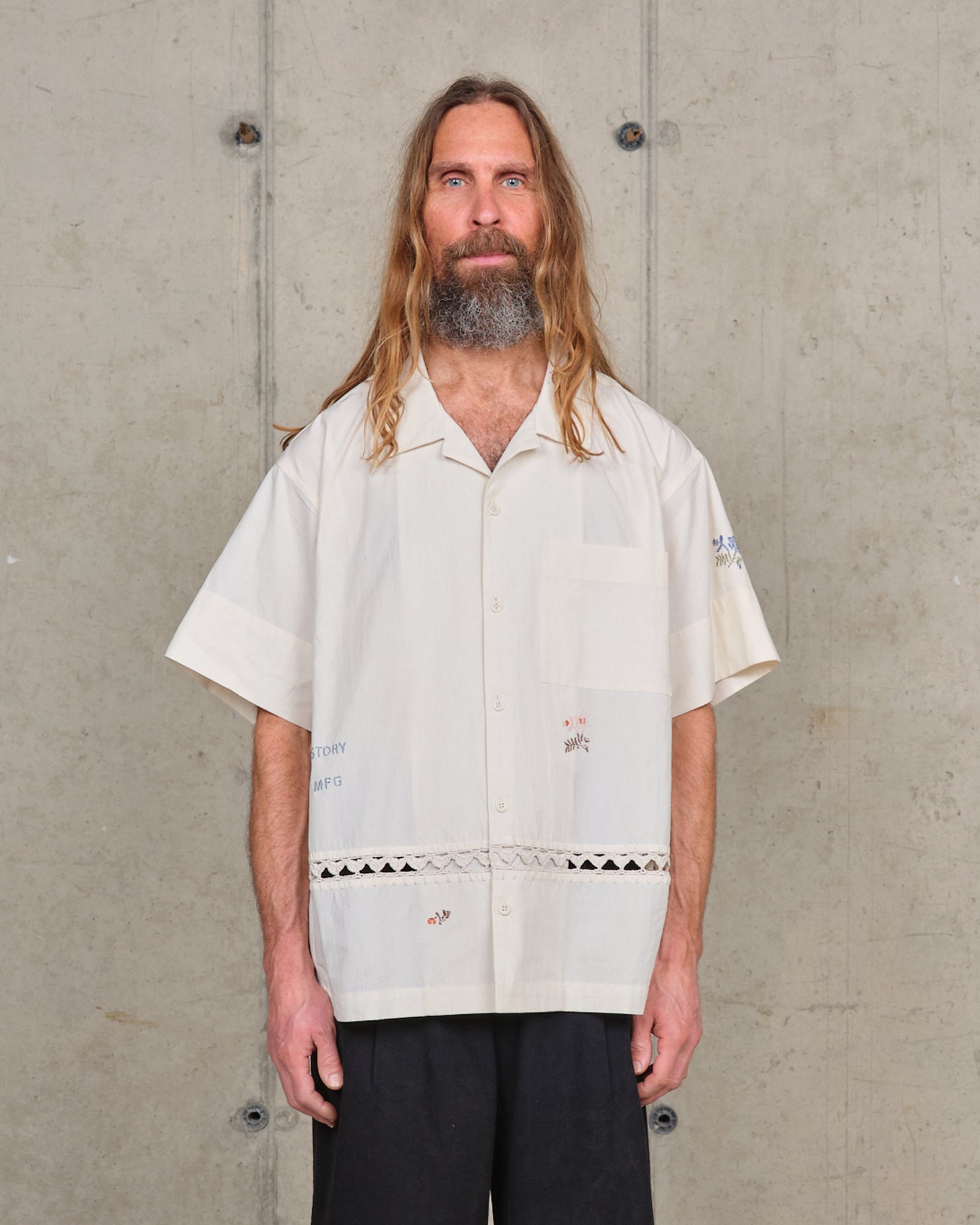 Greetings Shirt Ss Interrupted Embroidery