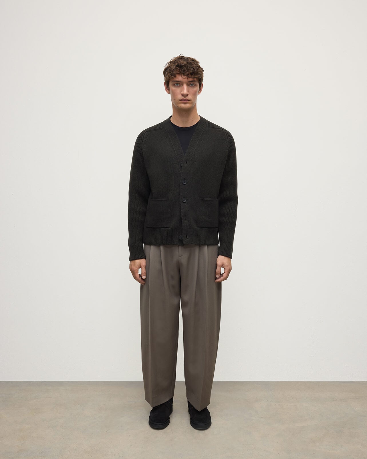 Ribbed Cashmere Dark Grey Cardigan