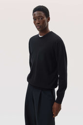 Classic Cashmere Round Neck Jumper