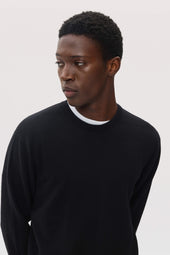 Classic Black Cashmere Round Neck Jumper