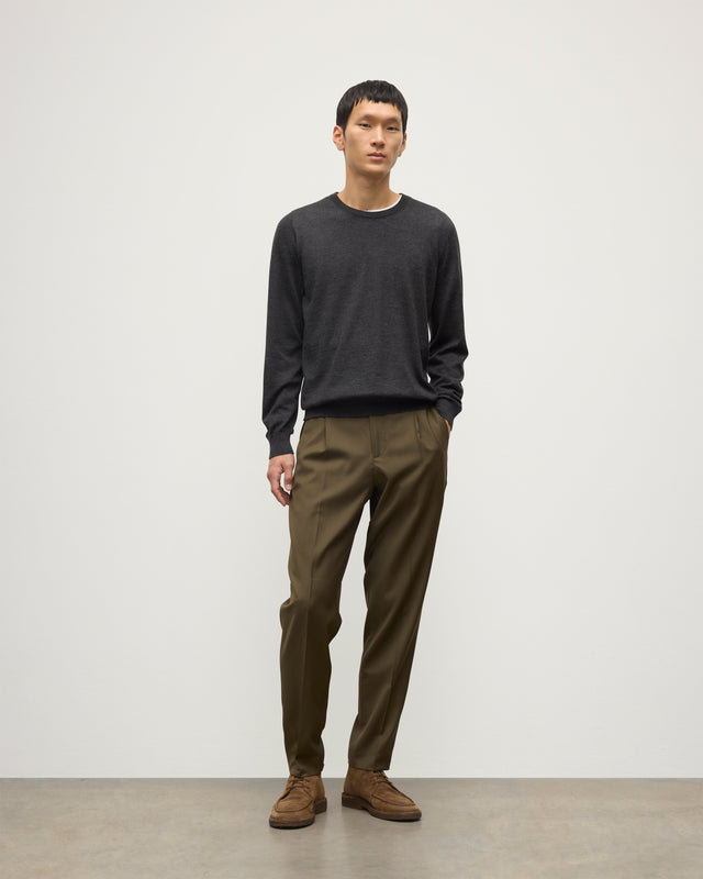 Fin Dark Grey Superfine Cashmere Jumper
