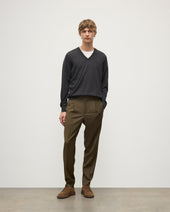 Fin Dark Grey V Neck Superfine Cashmere Jumper
