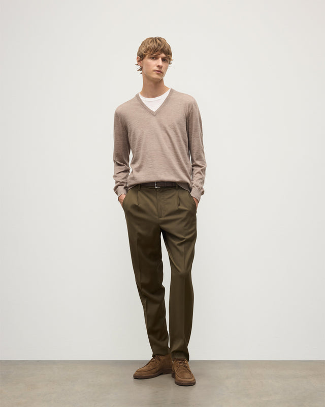 Fin Light Brown V Neck Superfine Cashmere Jumper