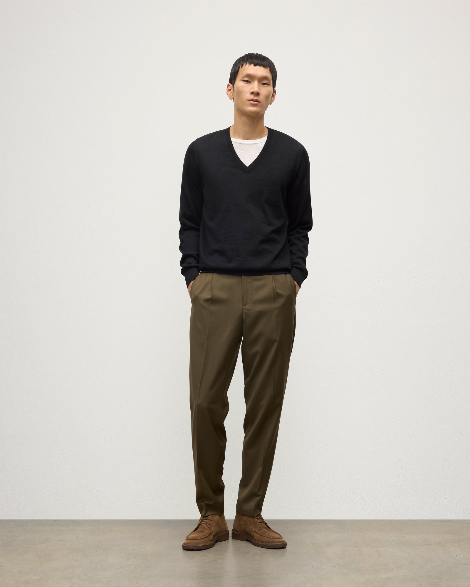 Fin V Neck Superfine Cashmere Jumper