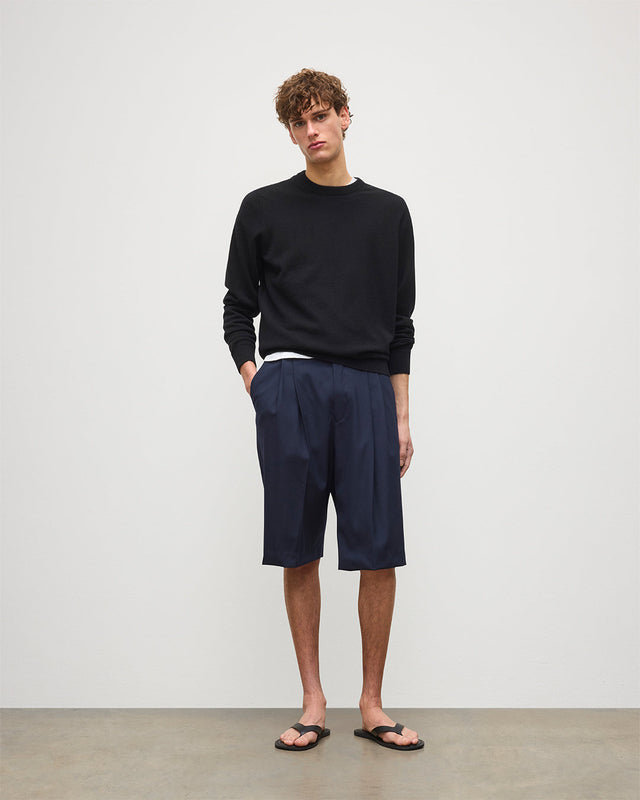 Rory Black Classic Cashmere Crew Jumper