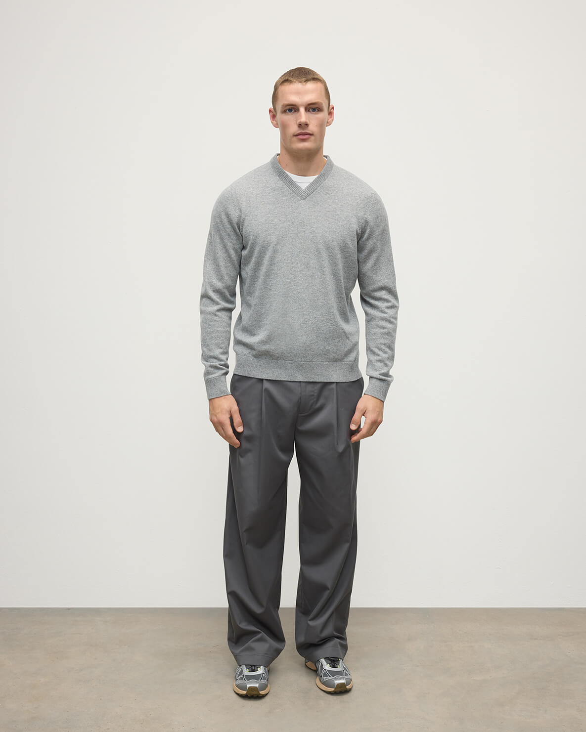 Rory Classic Cashmere V Neck Jumper