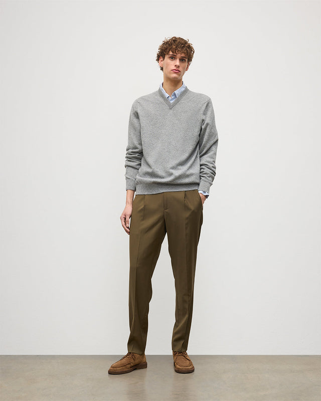 Rory Grey Classic Cashmere V-Neck Jumper
