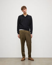 Rory Black Classic Cashmere V-Neck Jumper