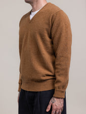Fine Gauge V-Neck in Fawn Lambswool