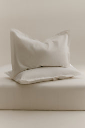 Linen Fitted Sheet and Pillow Set in White