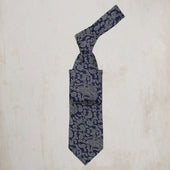 Large Paisley Tie In Silver