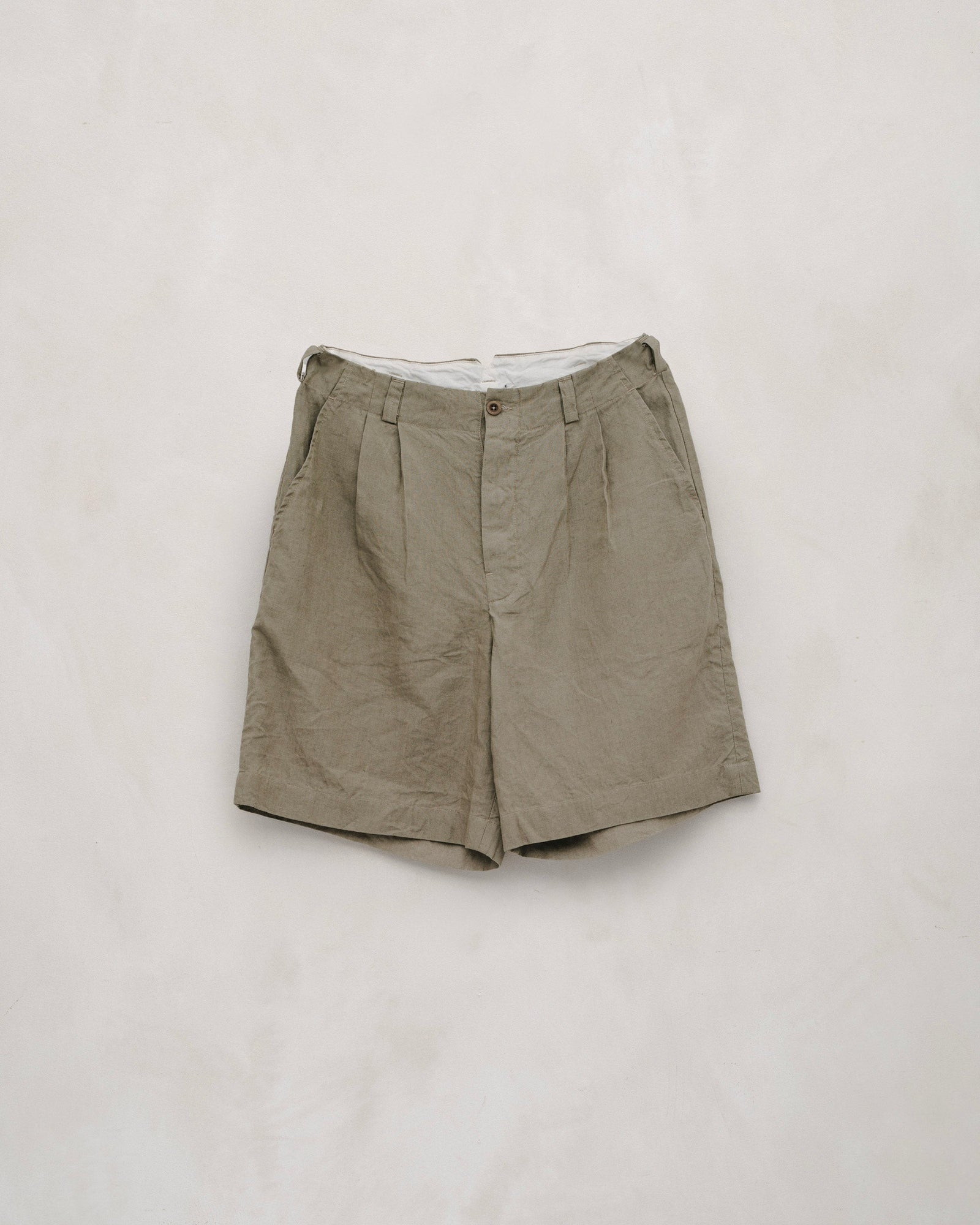 Two Pleat Short - Tumbled Linen, Dark Beige
