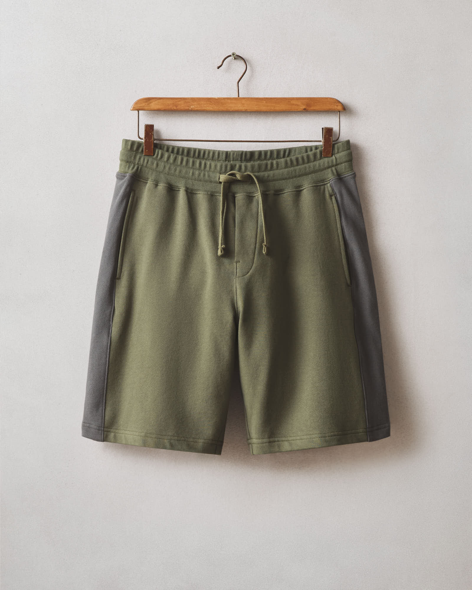Men S Colorblock Sweatshort Dark