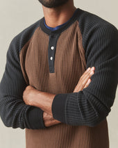 Men S Colorblock Waffle Long Sleeve Henley Cocoa Black
