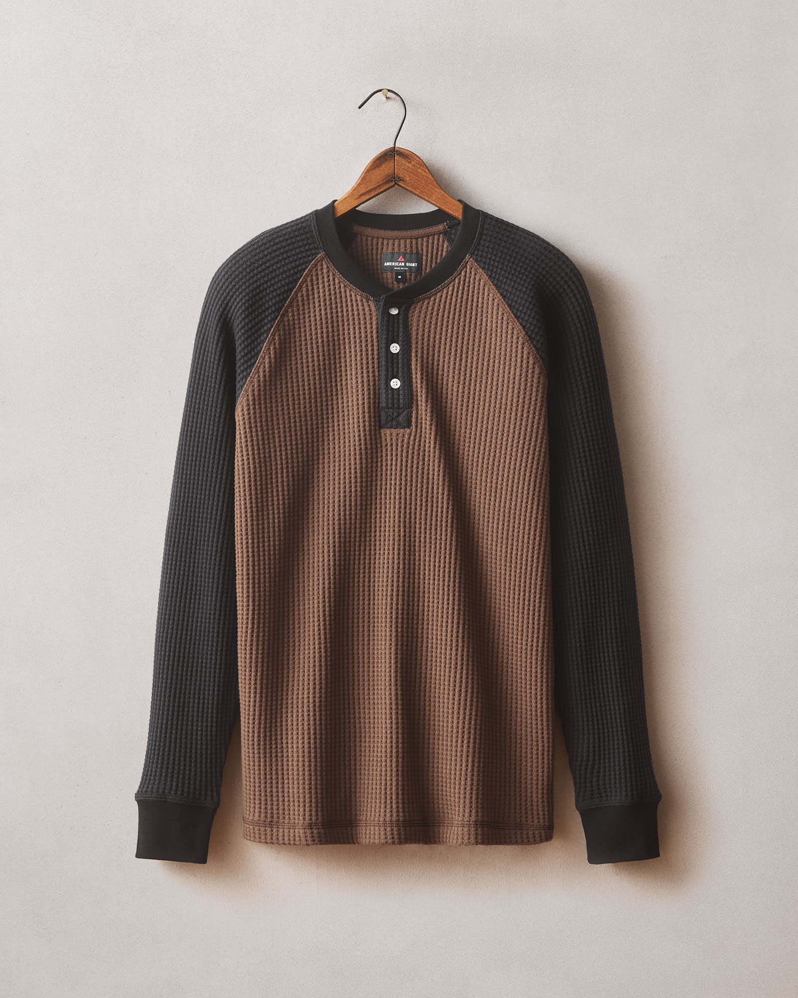 Men S Colorblock Waffle Long Sleeve Henley Cocoa Black