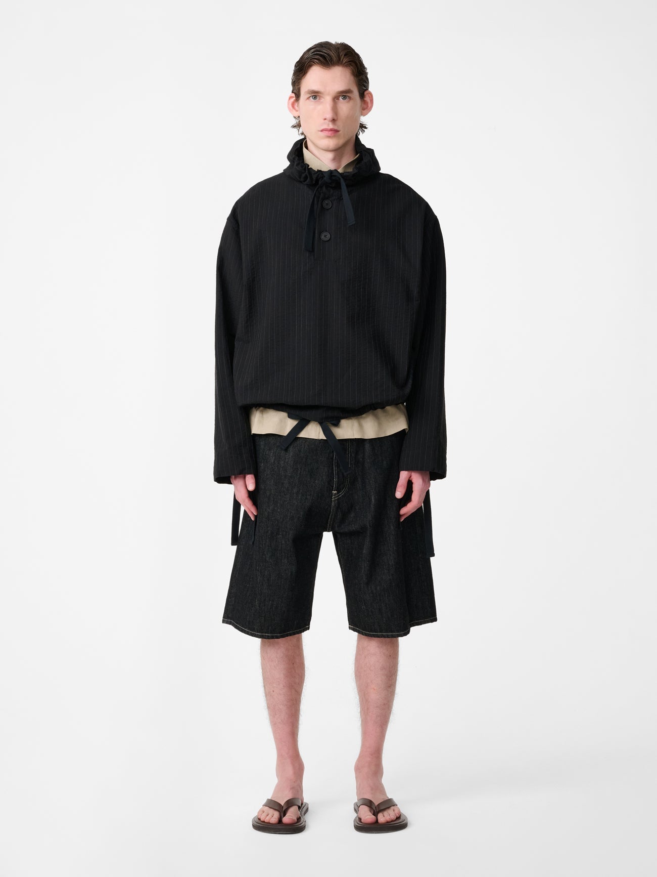 Marylebone Denim Short In Black Weft