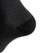 Gris Chin Contention