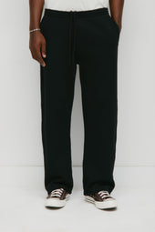 Men's Essential Straight Sweatpant in Black