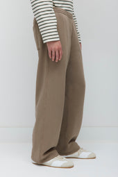 Men's Essential Straight Sweatpant in Taupe