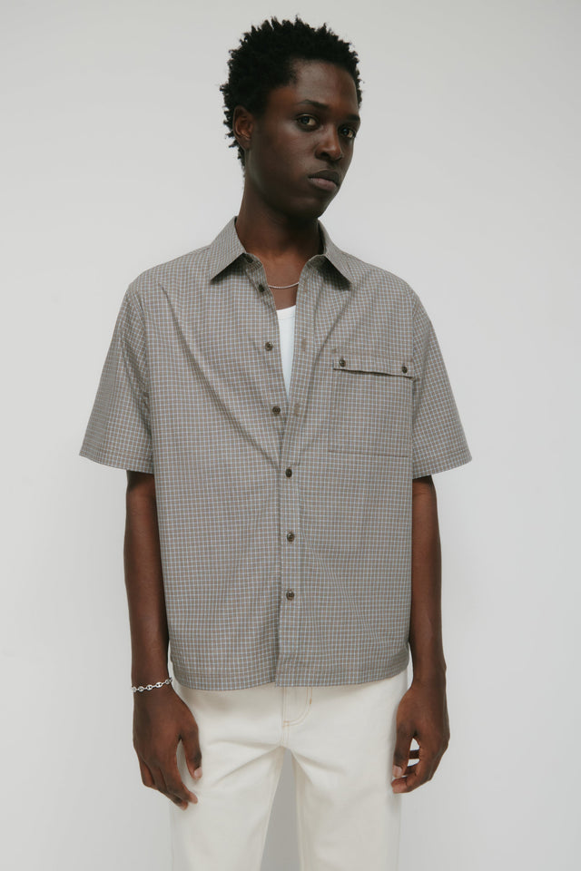 Men's Haydar Shortsleeve Shirt in Taupe/White/Dark Indigo Check