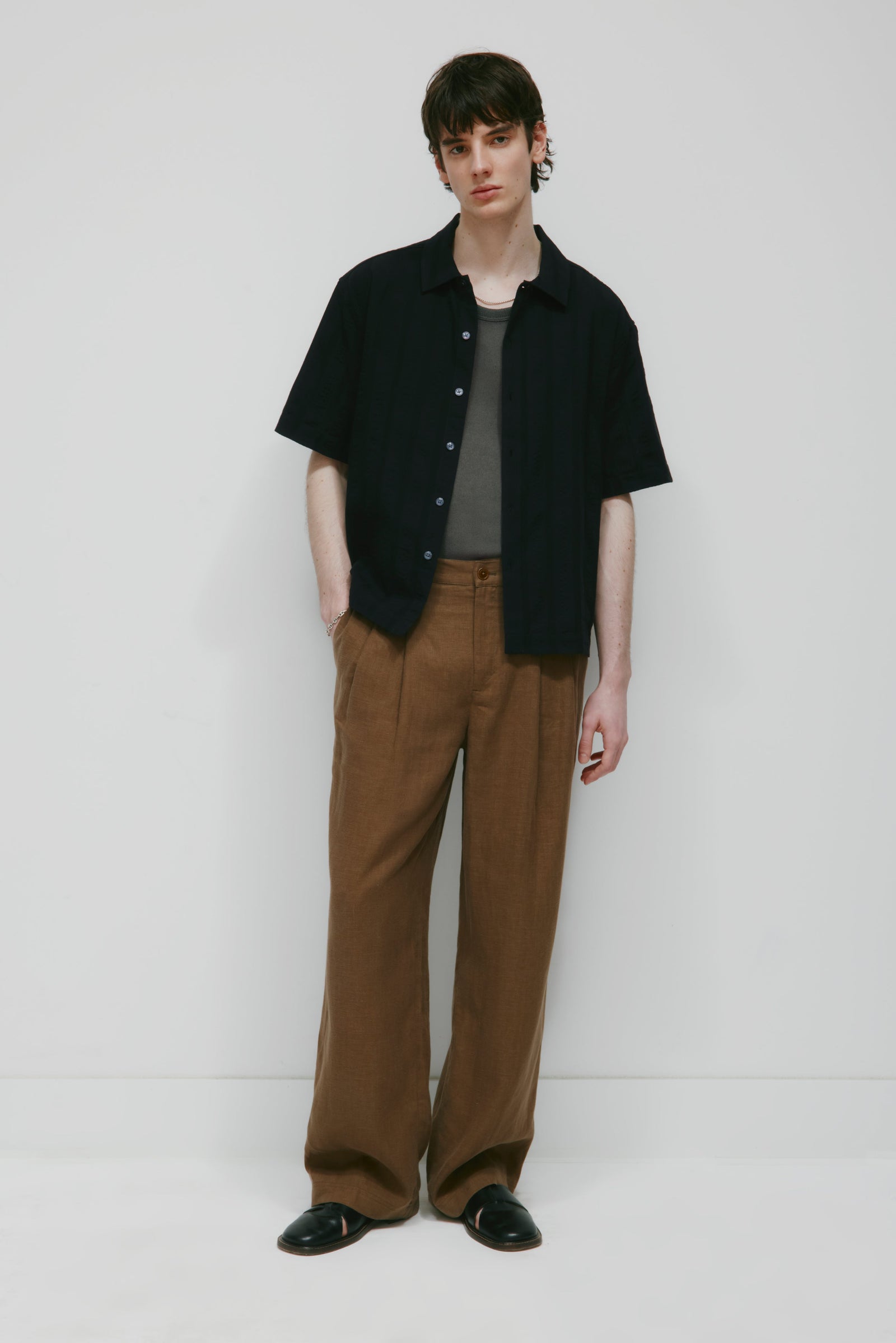 Men's Sila Linen Trouser in Teak