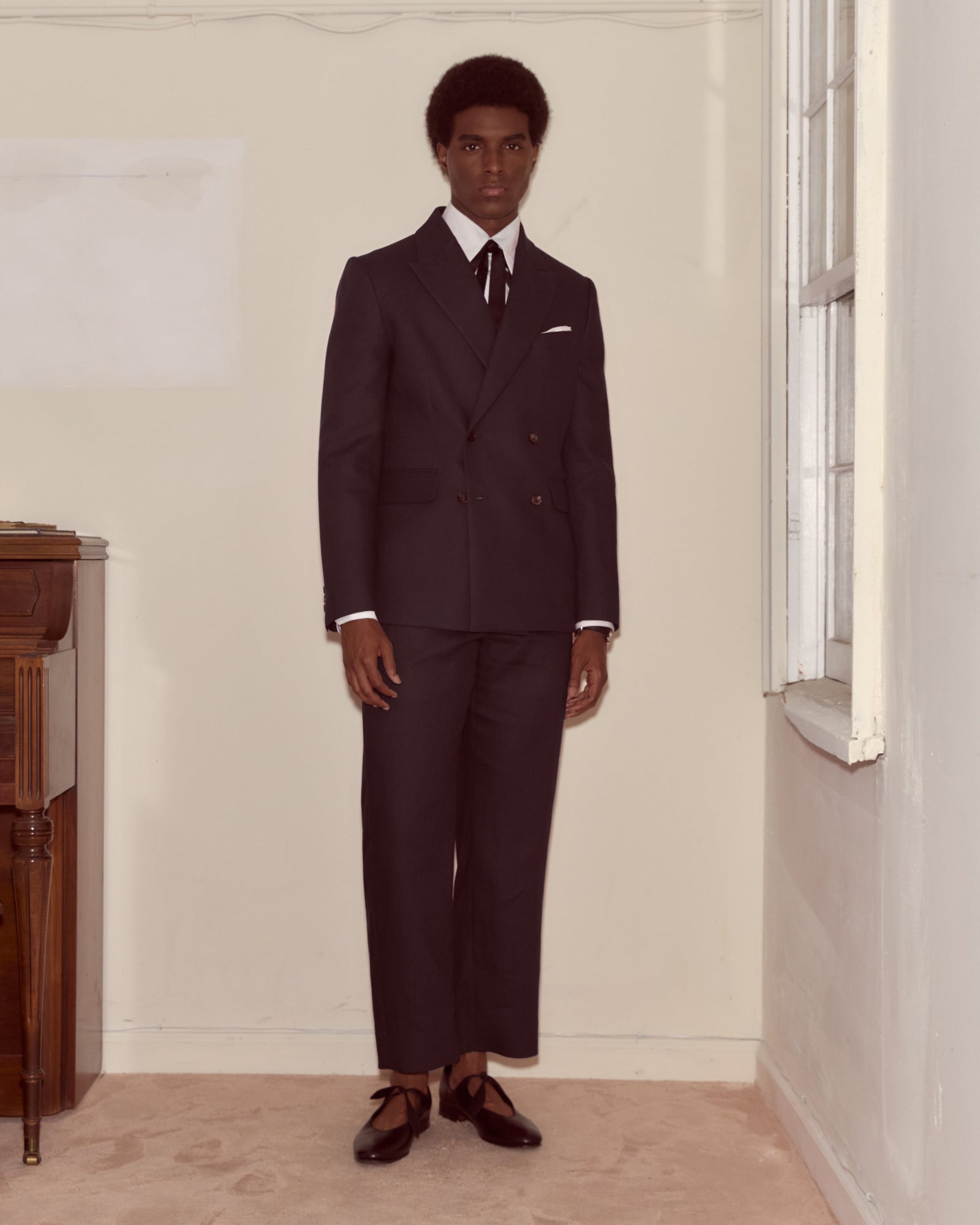 Lightweight Linen Double-Breasted Suit Jacket - Black