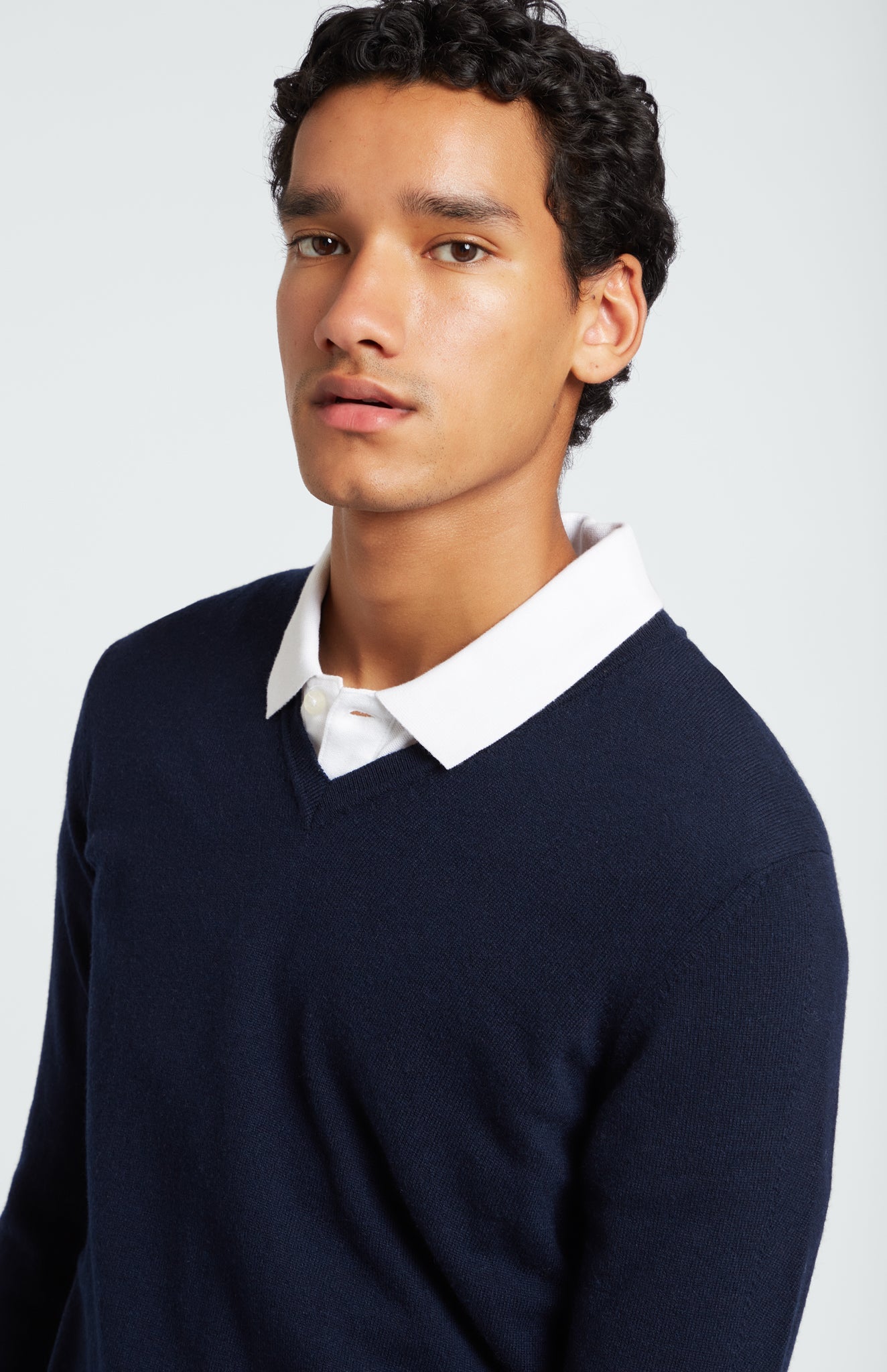 Classic Cashmere V Neck Jumper In Ink