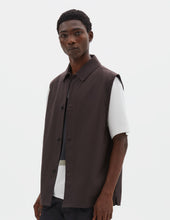 MHL. SLEEVELESS OVERSHIRT | IRREGULAR COTTON DRILL | MAHOGANY