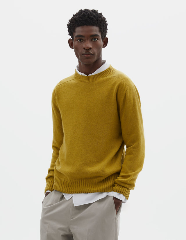 SEAMLESS CREW NECK | SOFT MERINO | MUSTARD