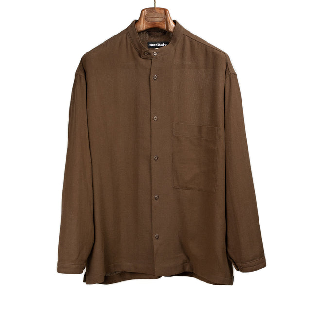 Extended band collar shirt in brown tropical cotton