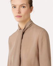 Camicia Beige Con Fiocco Al Collo