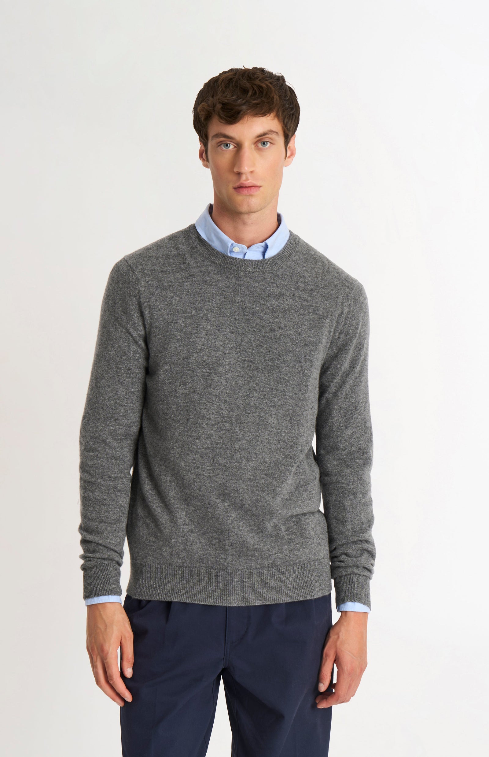 Men's Classic Crew Neck Cashmere Jumper In Light Grey Melange