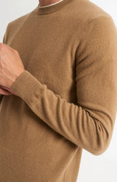Men's Classic Crew Neck Cashmere Jumper In Camel