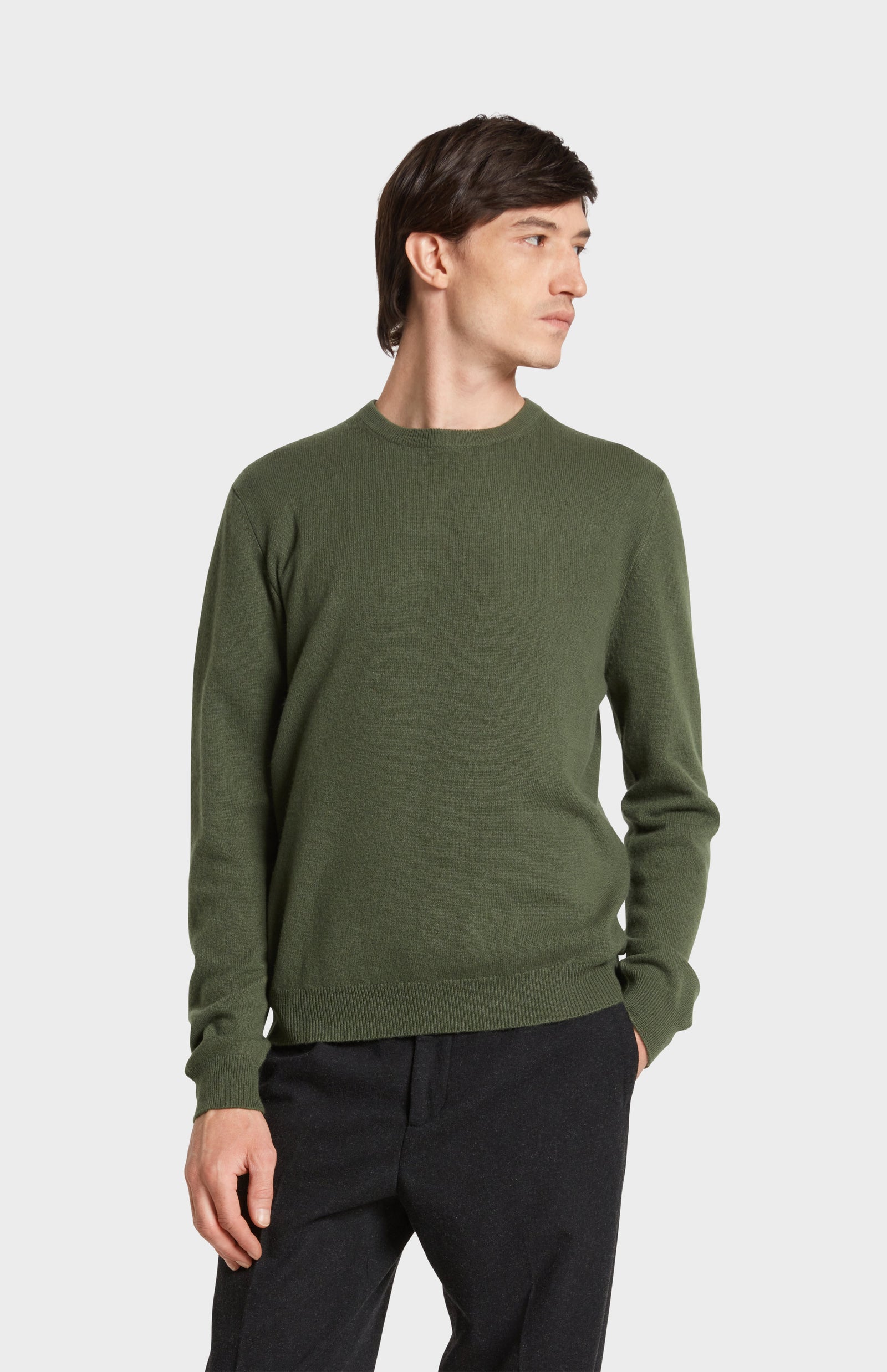 Men's Classic Round Neck Cashmere Jumper In Evergreen