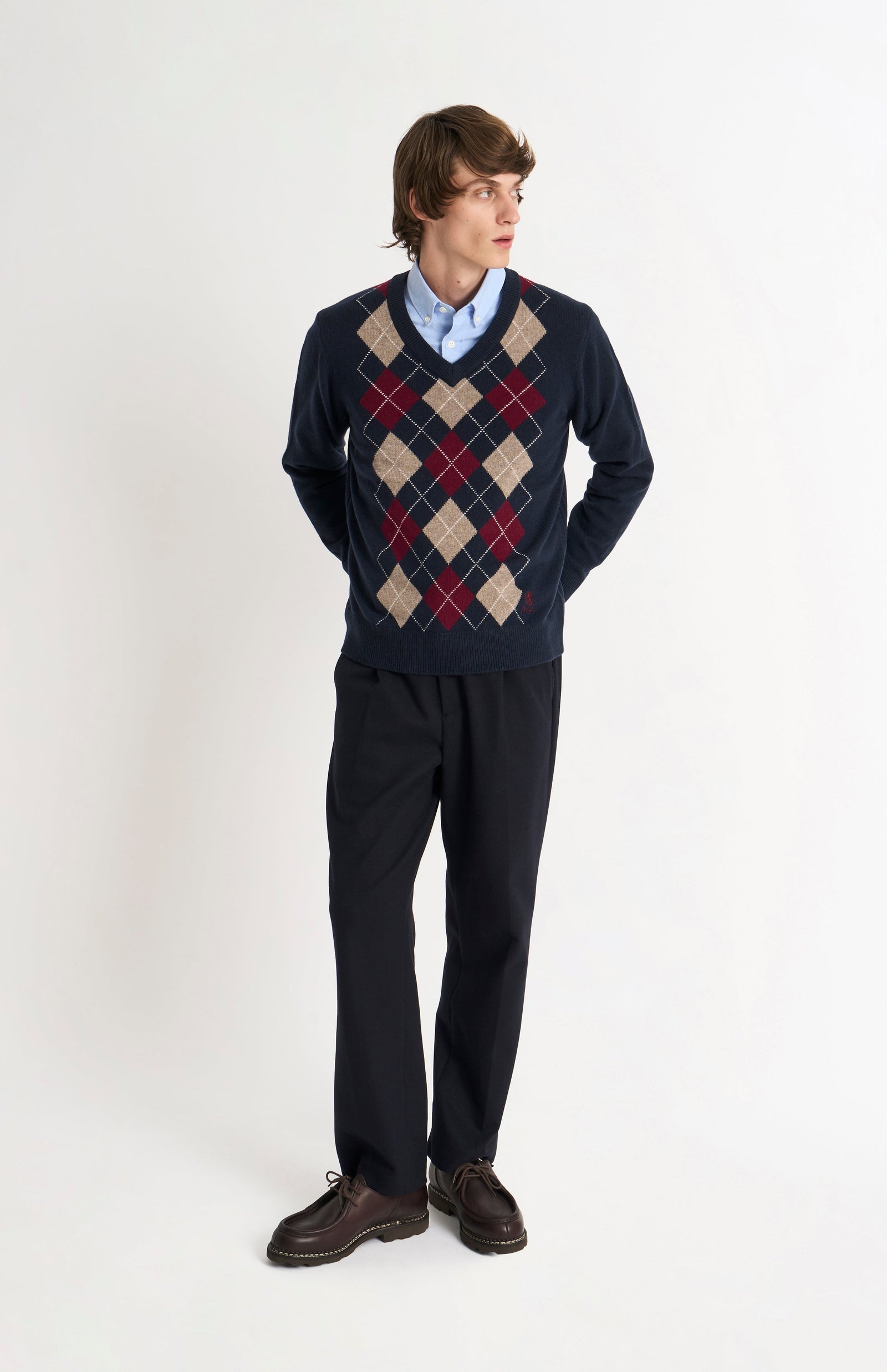 Men's Kessock V-neck Supersoft Lambswool Argyle Jumper In Navy / Mushroom / Burgundy