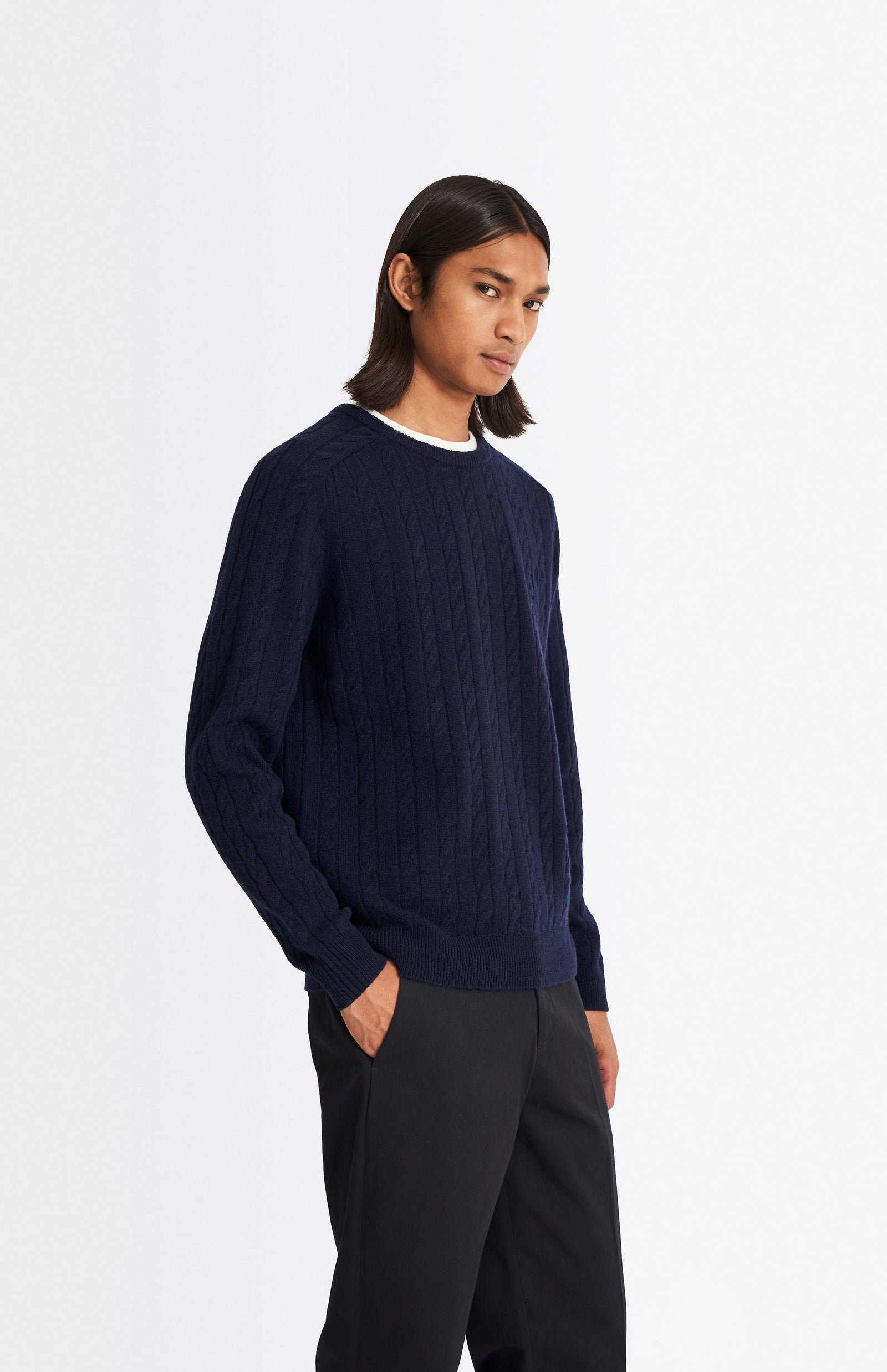 Round Neck Cable Knit Lambswool Jumper In Midnight
