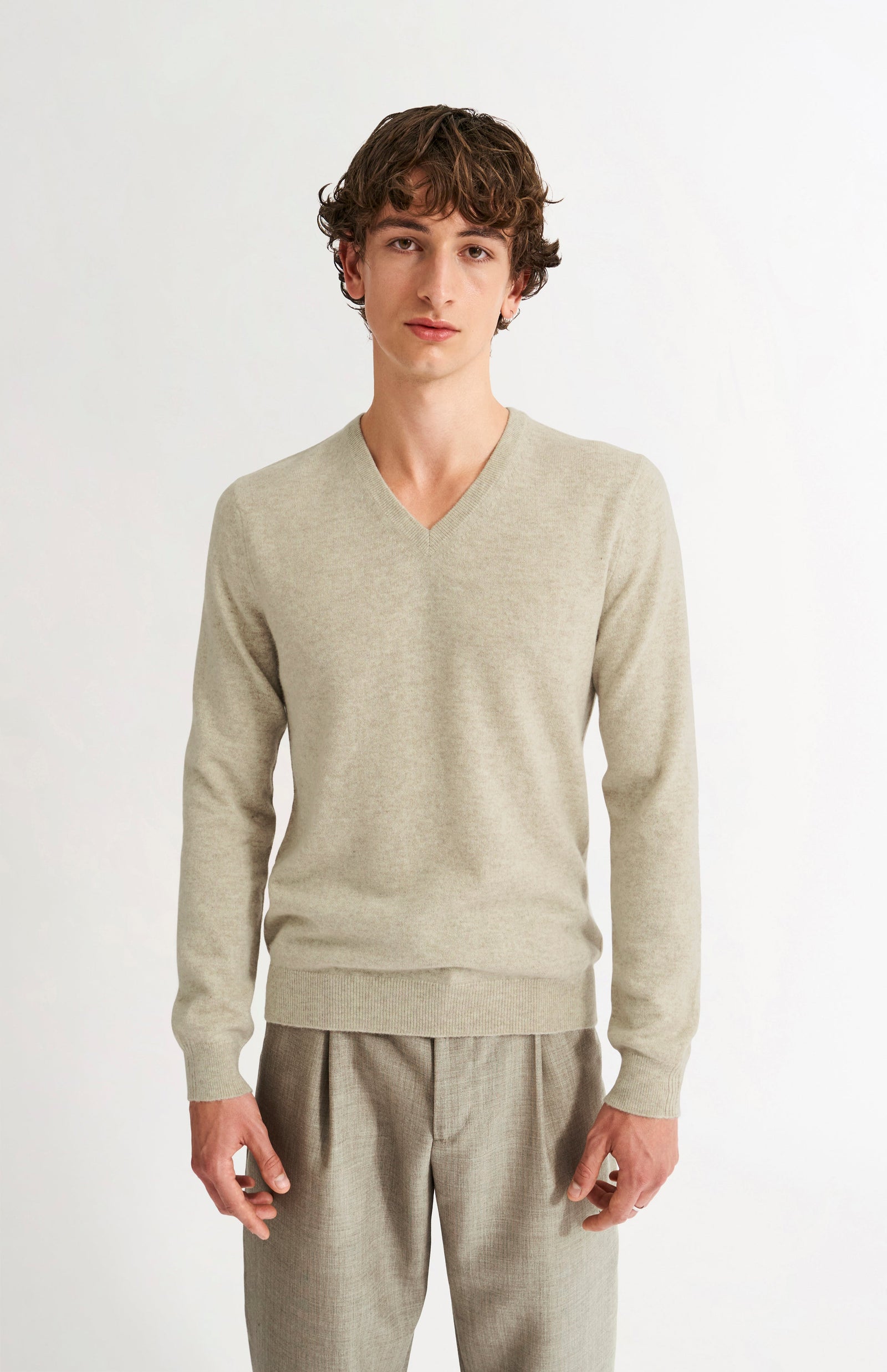 Men's Classic V Neck Cashmere Jumper In Oatmeal