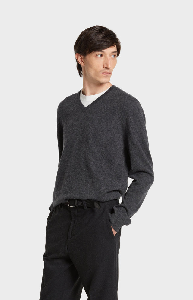 Men's Classic V Neck Cashmere Jumper In Charcoal