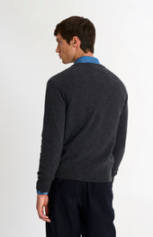 Men's Classic V-neck Supersoft Lambswool Jumper In Charcoal